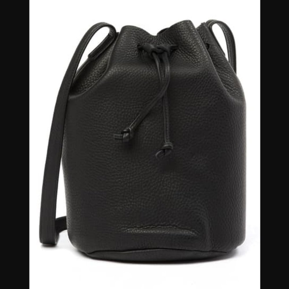 BAGGU Black Bucket Bag